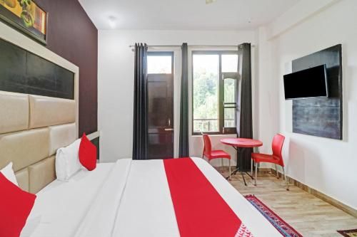 OYO 80160 Om House