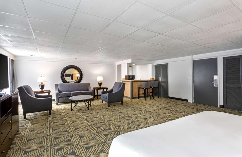 DoubleTree by Hilton Pittsburgh - Meadow Lands