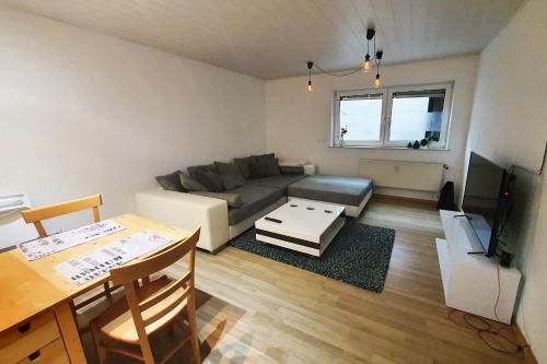 2 Zimmer Handwerkerwohnung mit Kuche und WLAN