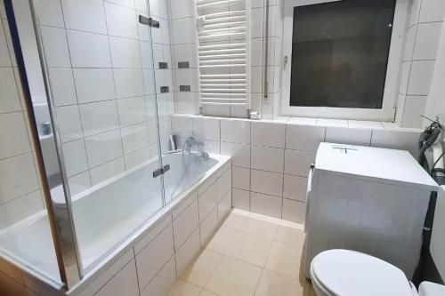 2 Zimmer Handwerkerwohnung mit Kuche und WLAN