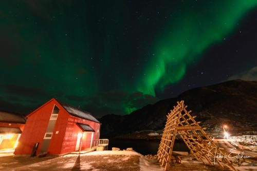 Lofoten Waterfront luxury lodge