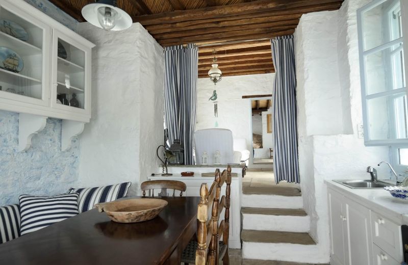 Faros Villa Guest House