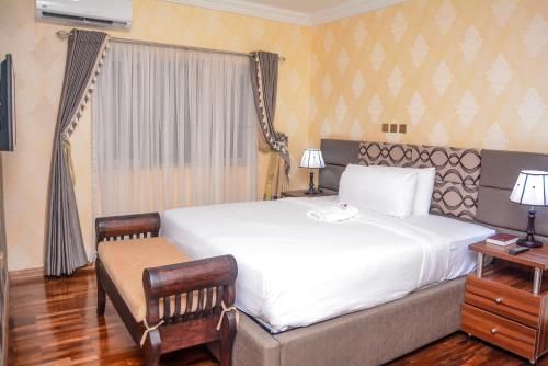 Mahogany Hotel and Suites, Jericho