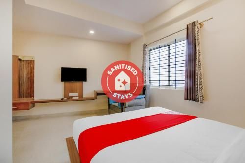 OYO 77066 Anjani Fortune Suites