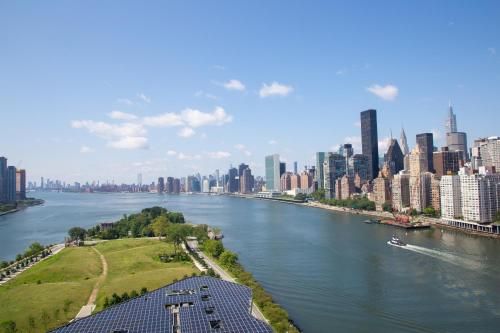 Graduate Roosevelt Island