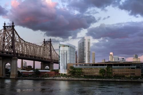 Graduate Roosevelt Island