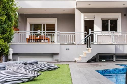 Athenian Grand Riviera Villa