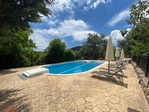 Apanema Lefkada by Omikron Selections