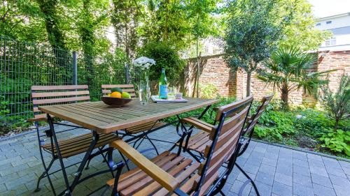 Outdoor Pictures 24