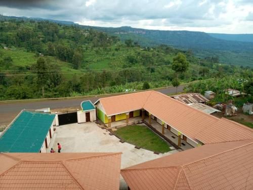 Sipi Traveller's Lodge