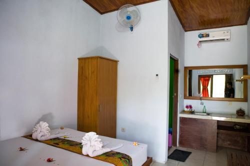 Van Santri Homestay Pemuteran