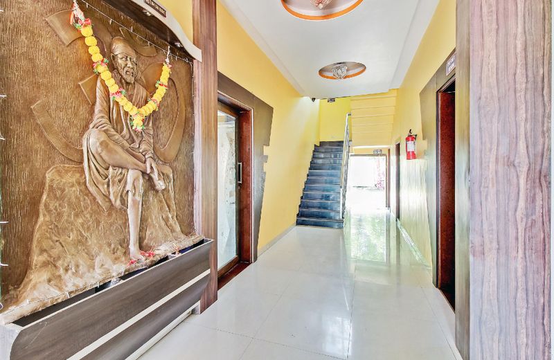 OYO 61029 Sai Rajmata Resort
