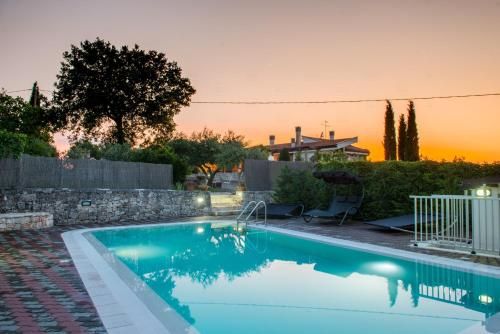 Outdoor Pictures 24