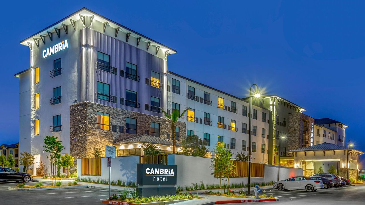 Cambria Hotel Sonoma Wine Country