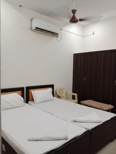 Hotel Royal Comfort Madhapur