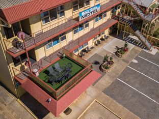 Hotel Image 1