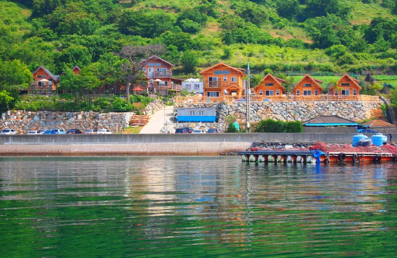 Tongyoung Badawi Tongnamu Pension C Grime