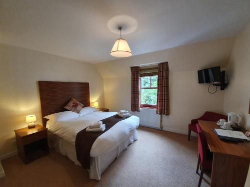 Lochailort Inn
