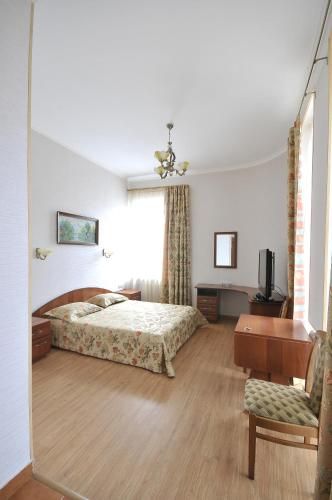Kadgaron Hotel