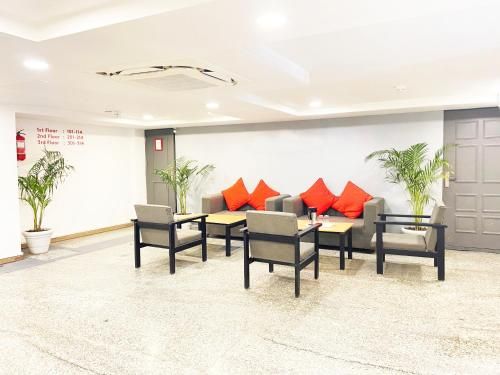 Hotel Golden Saffron "Near Shivaji Park Metro Station"