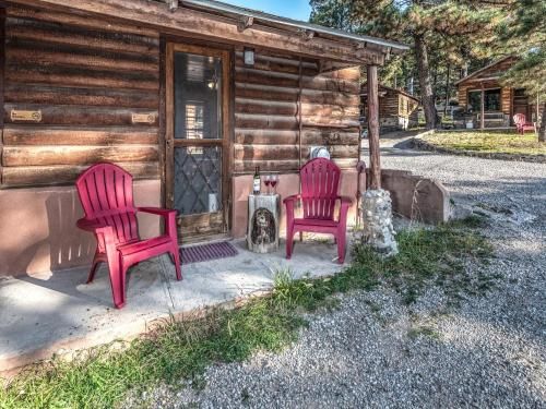 Apache Village 1, Queen Bed, Midtown, Pet Friendly, Sleeps 2