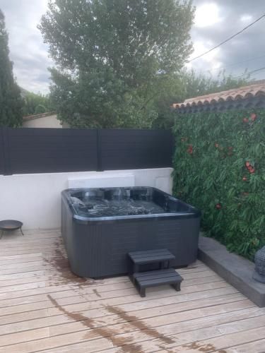 Villa moderne avec spa et piscine chauffee