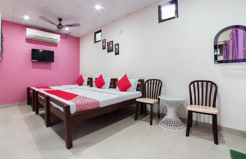 OYO 47629 Hotel Paawan Home Stay & Restaurant