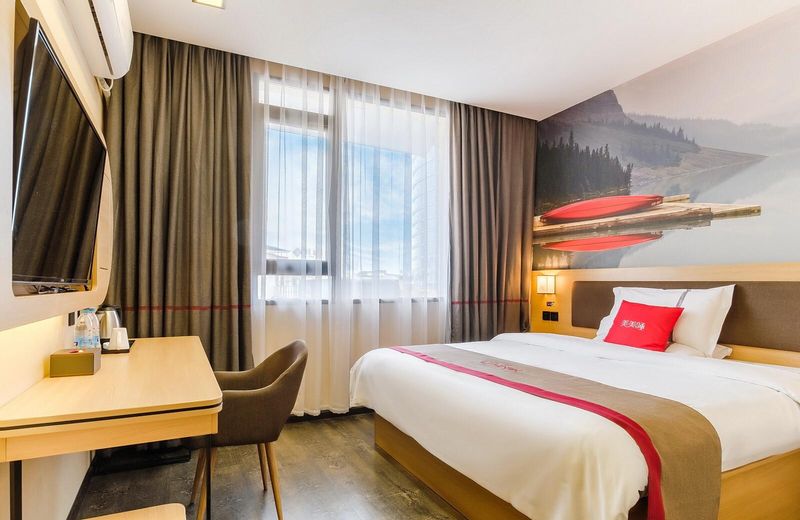 Thank Inn Hotel Sichuan Suining Central Business District Pedestrian Street