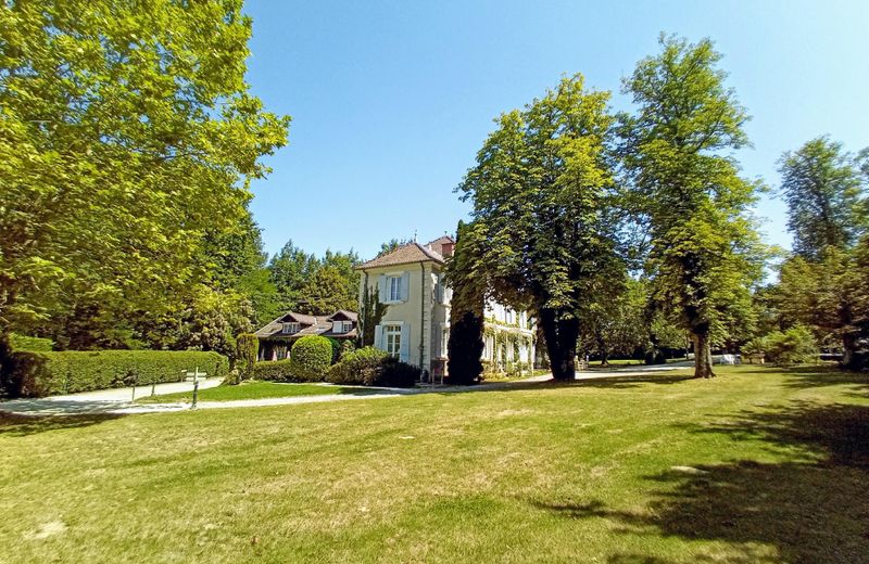 Chateau des Ayes