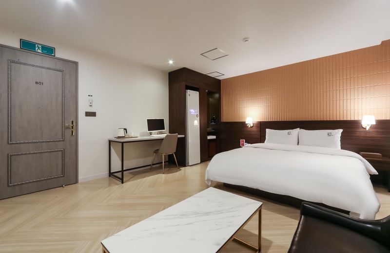 Busan Hotel Moment