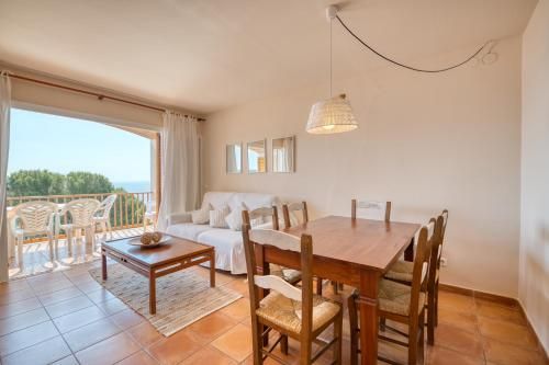 Panoramic Sea Views