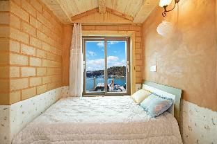 Tongyoung Blue House Spa Pension
