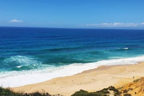 Secluded Beach House @Praia da Gale