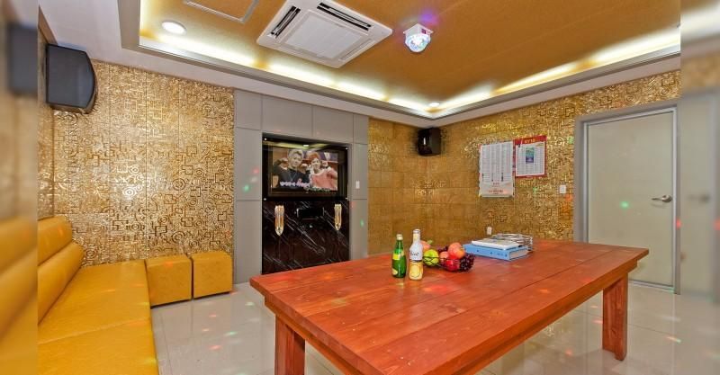 Taean Sunstone pool Villa