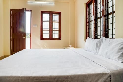 OYO 77740 Hotland inn