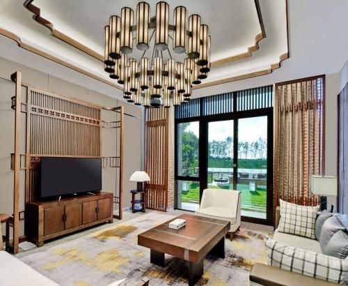 HUALUXE Suzhou Bay Hot Spring Resort, an IHG Hotel