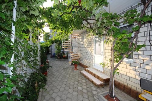 Cottage Turgeneva 98 B