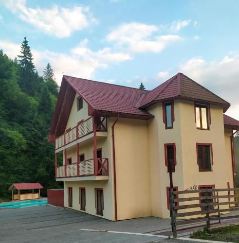 Lisnyi