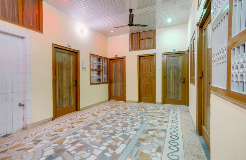 OYO 71703 Hotel Grand Plaza 2