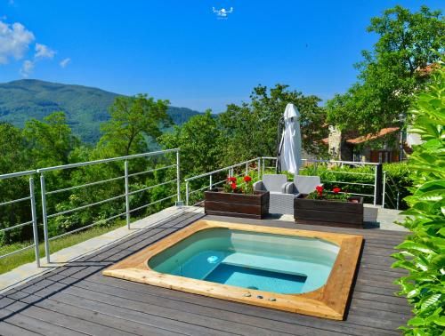Outdoor Pictures 24