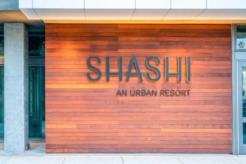 Shashi Hotel Mountain View, an Urban Resort