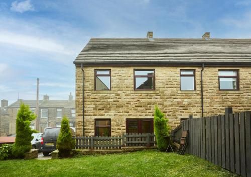 Brackenhill Lodge Halifax