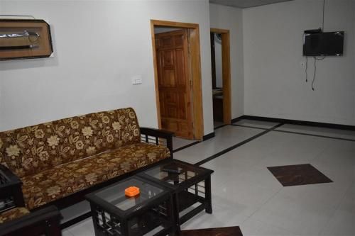 Green Land Hotel