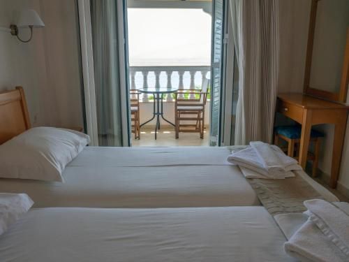 Vrachos Beach Hotel