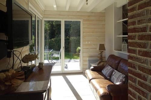 Cottage, St Martin aux Buneaux