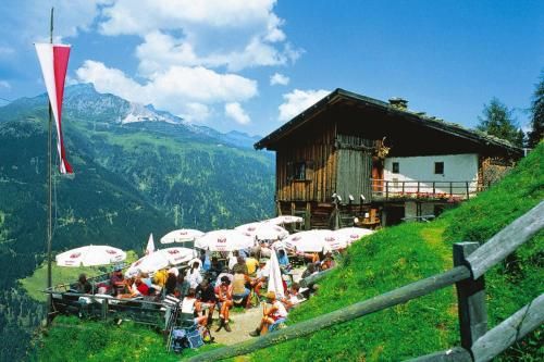 Outdoor Pictures 23