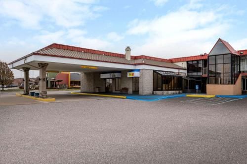 Days Inn by Wyndham Perrysburg