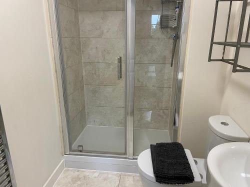 Continental Apartments at Wallis Square with FREE PARKING WiFi & NETFLIX