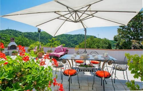 Amazing apartment in Lamporecchio with 2 Bedrooms and WiFi