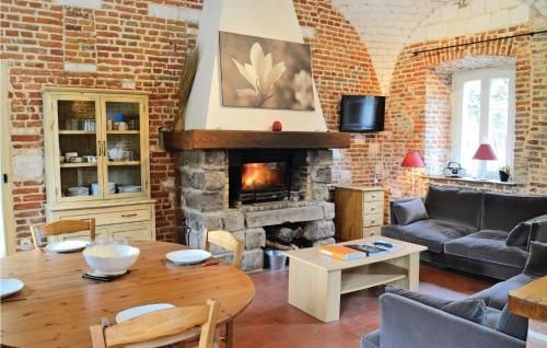 Stunning home in Gouy Saint Andre with 2 Bedrooms and WiFi